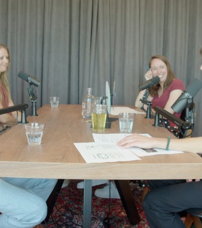 Beeld van de opname van de podcast Verrekijkers