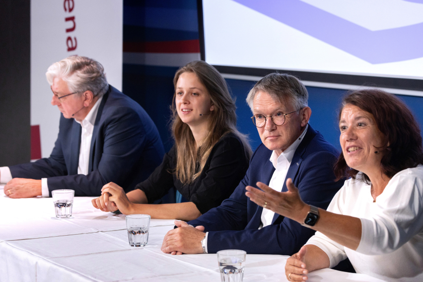 Foto van panel met vier personen. Foto: Dirk Hol