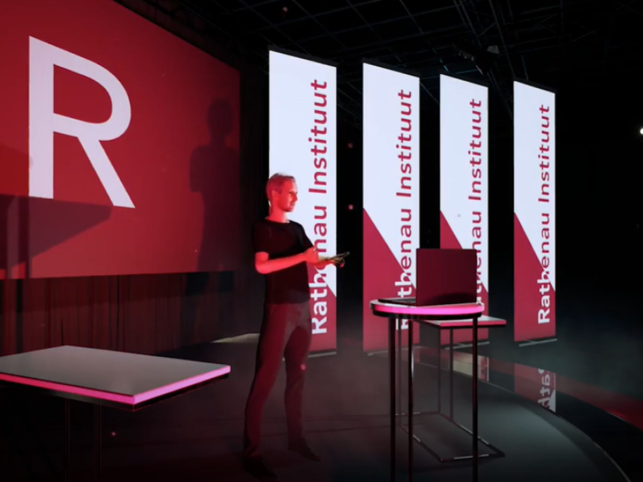Dhoya presenteert in VR