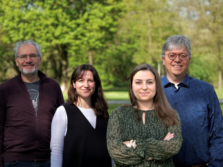 Groepsfoto van vier personen