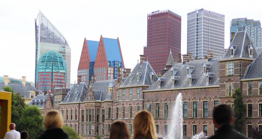 Ministeries en Binnenhof vanaf Lange Vijverberg