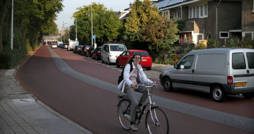 Jaarverslag 2019 - fietser met drone