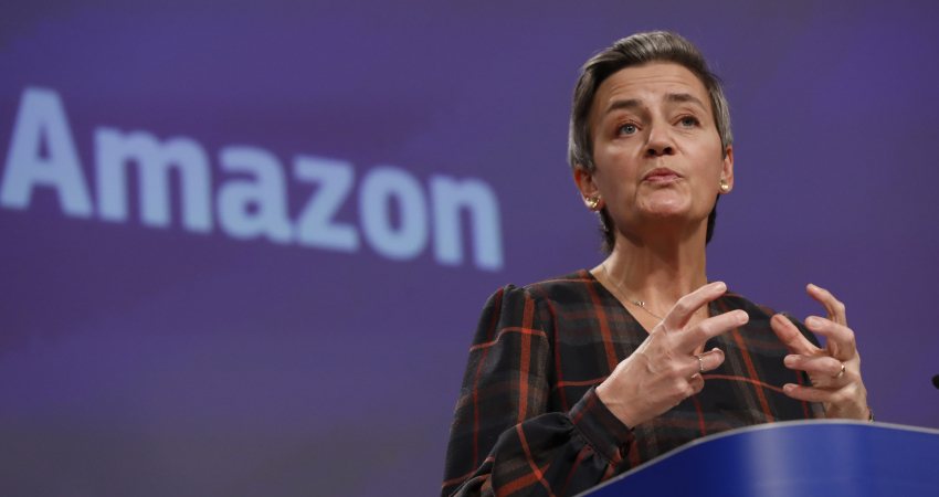 Eurocommissaris Vestager spreekt op een bijeenkomst over Amazon