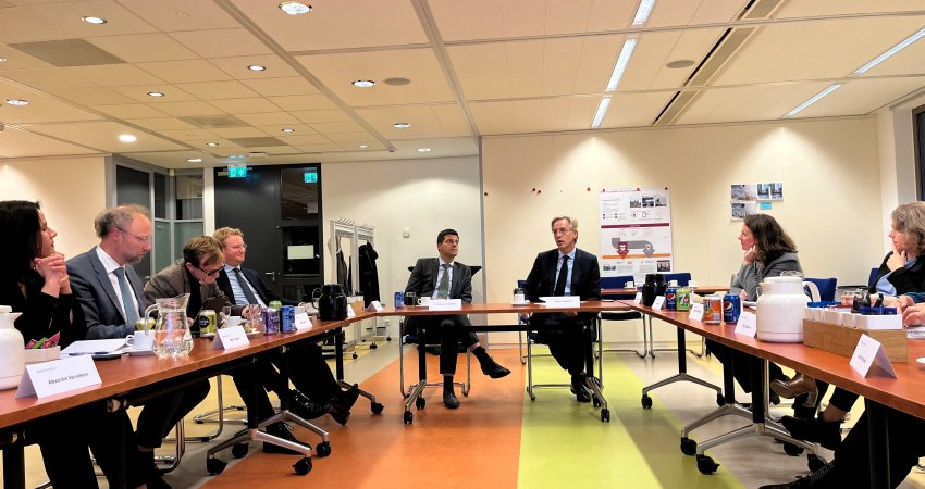 Robbert Dijkgraaf op bezoek bij het Rathenau Instituut