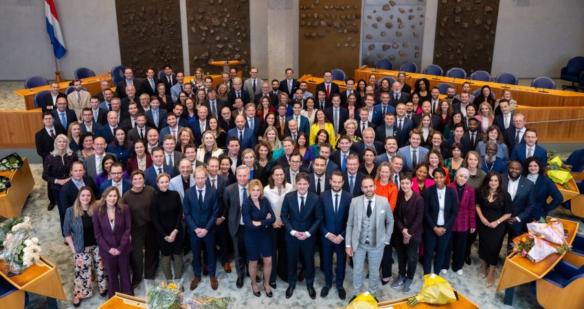 Groepsfoto van de beediging van de Kamerleden op 6-12-2023 - Foto: Tweede Kamer der Staten Generaal