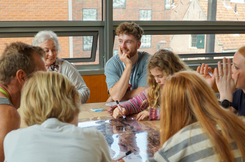 Bezoekers van het Teylers Museum gingen in gesprek over de digitale samenleving van morgen