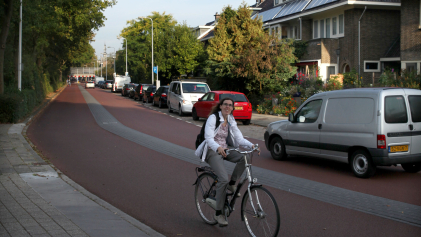 Jaarverslag 2019 - fietser met drone