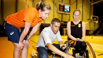 ​​Docent-onderzoeker Rienk van der Slikke speurt naar de perfecte sportrolstoel. Hij is onder andere verbonden aan de Haagse Hogeschool en de TU Delft. 