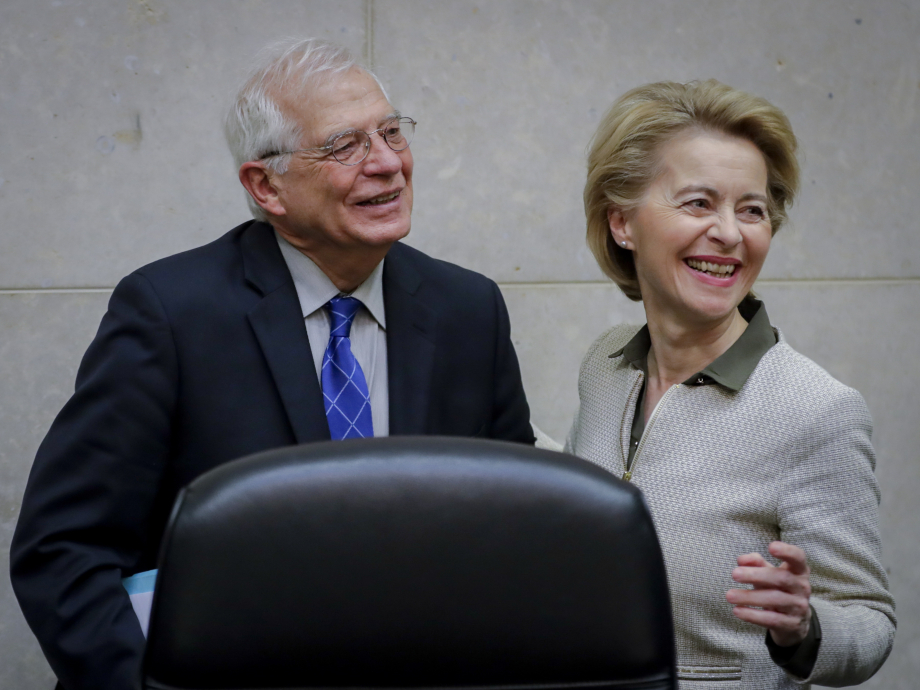 Commissievoorzitter Ursula von der Leyen en buitenlandscommissaris Joseph Borrell