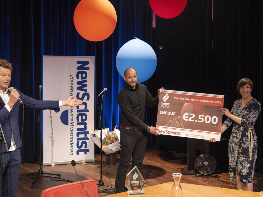 Jim Janssen, Edwin Pos en Amber Geurts tijdens de prijsuitreiking