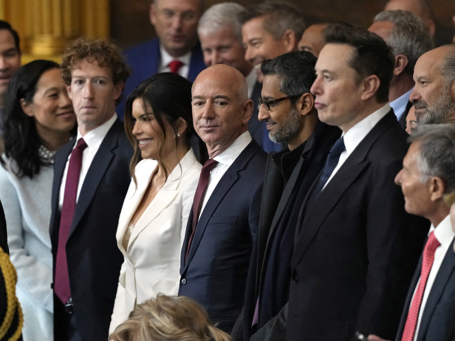 De CEO's van de Big Tech tijdens de inauguratie van Trump