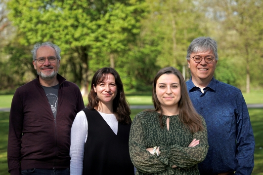 Groepsfoto van vier personen